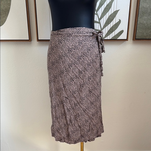 URBAN Romantics Dresses & Skirts - 3/$10 URBAN Romantics Black and Tan Wrap MIDI Skirt